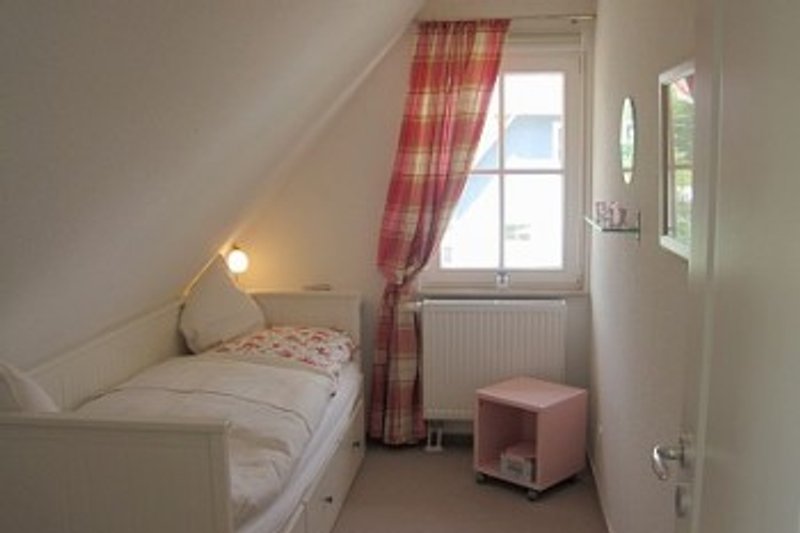 Single room, pull-out double bed