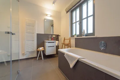 Casa con tetto di paglia di tipo A