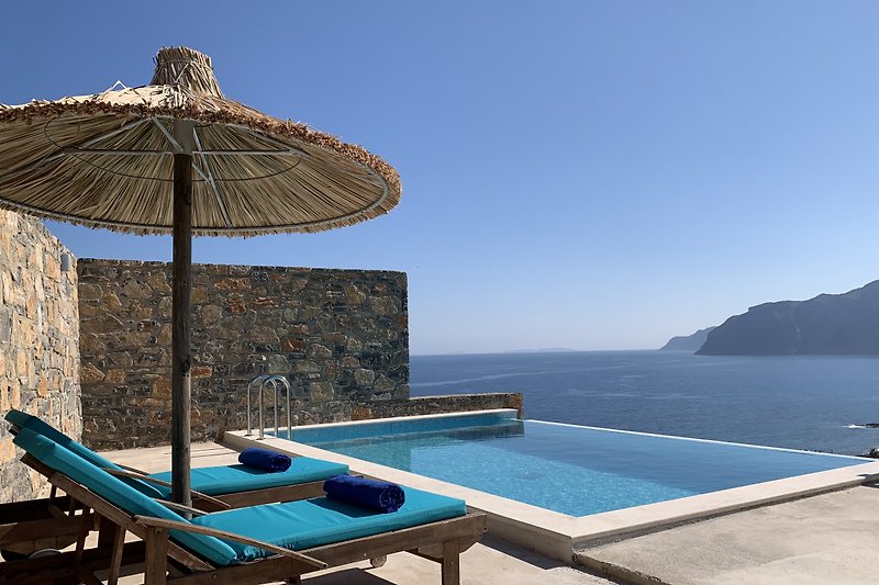 Stone-Villa I (Price on request): sunbeds and Ambrella and nice sea view