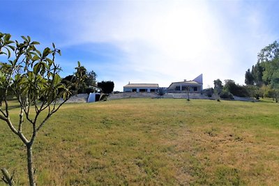 Villa mit Pool: Viel Privatsphäre