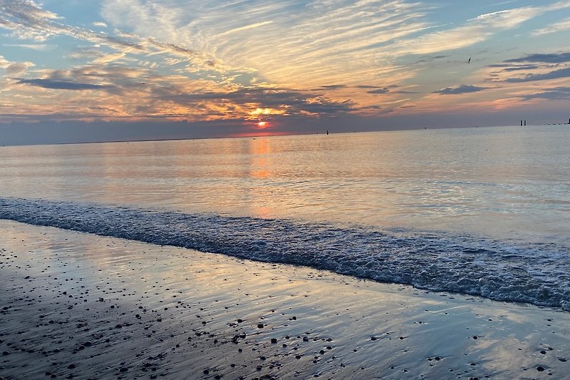 Sonnenuntergang m Strand von Renesse