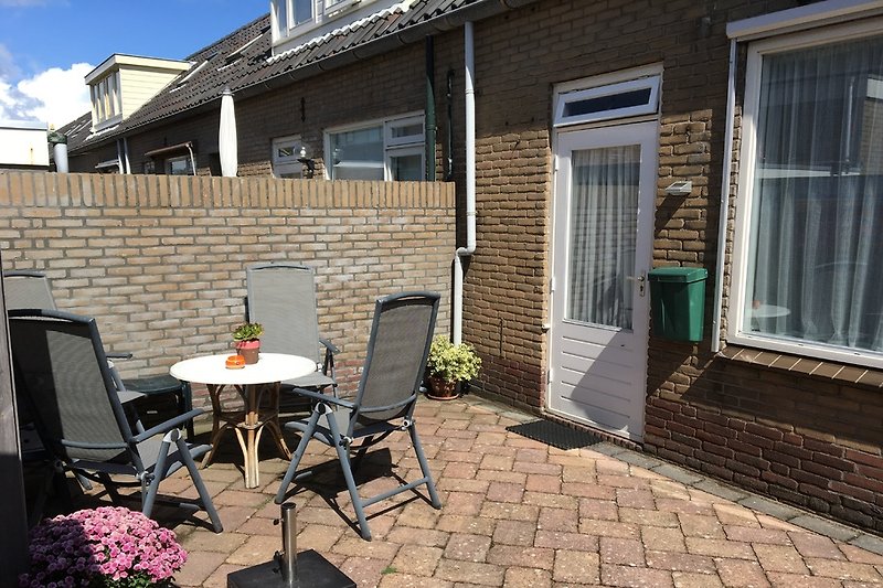 Ferienwohnung Torensdoin in Egmond aan Zee Frau Y. Krab