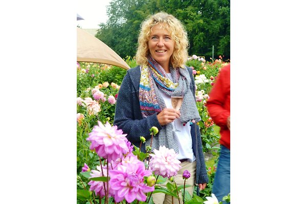 Frau K. Posenecker Frau K. Posenecker