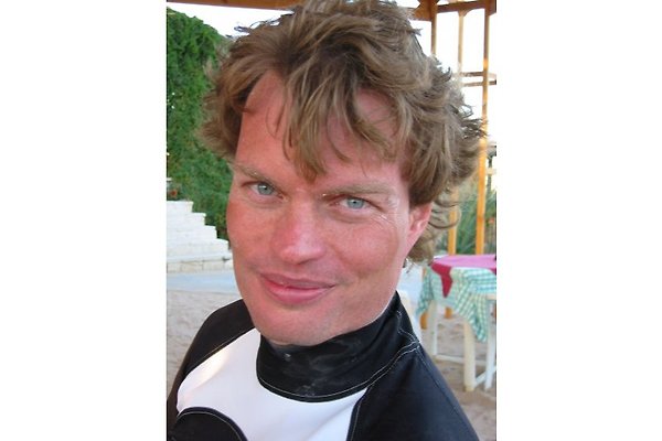 <span style="font-size:smaller;">Société Inselteam Usedom</span><br> Monsieur J. Bodenstab <span style="font-size:smaller;">Société Inselteam Usedom</span><br> Monsieur J. Bodenstab