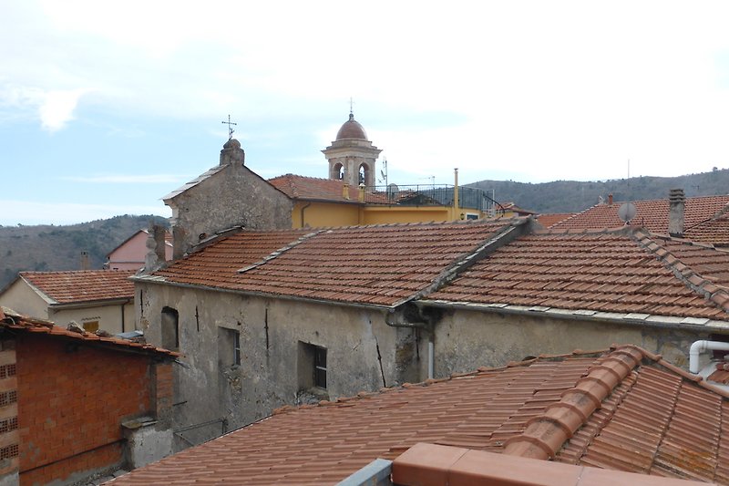 Blick von der Terrasse über das Dorf