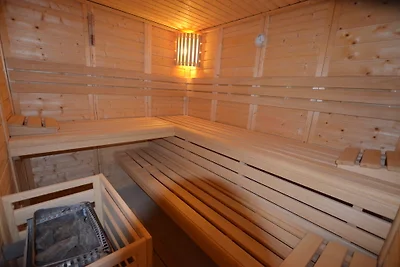Schwimmbad, Sauna, WLAN