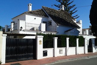 Villa Paloma in Benalmadena 20 pers
