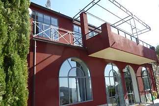 charmante Villa Rossa mit Meerblick