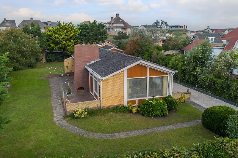 Schönes Villa met  grossem und grünem Garten im Beach House Wantveld Noordwijk am Meer