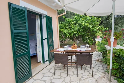 Eleni's Apartments