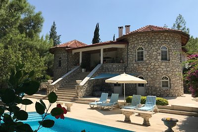 Exklusive Villa, uneinsehbarer Pool