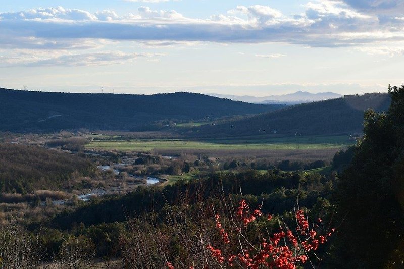 Vista del Valle de Cornia