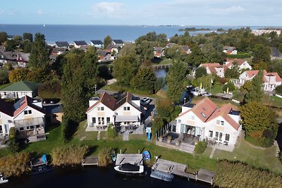 Ferienhaus Schakelvilla und Boot