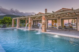 Tinas Villa
