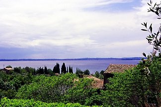 Villa mit Panorama-Seeblick