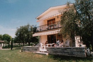 Vista Lago - Villa in complesso con piscina