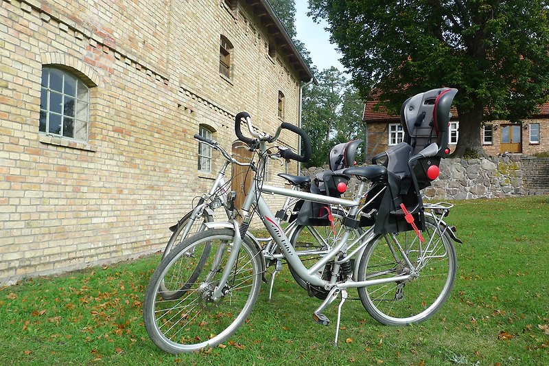 Unseren Gästen stellen wir  kostenfrei Räder zur Verfügung, um die schöne Umgebung Jülchendorfs zu erkunden