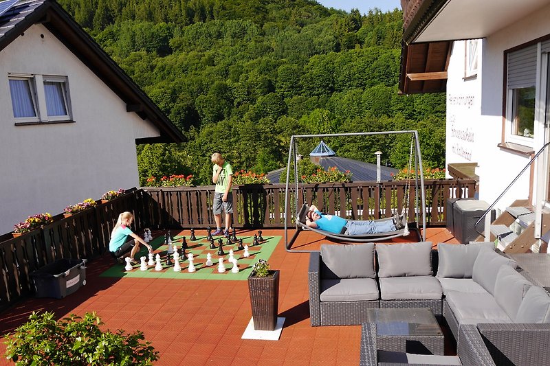 Terrasse mit Outdoor-Schach