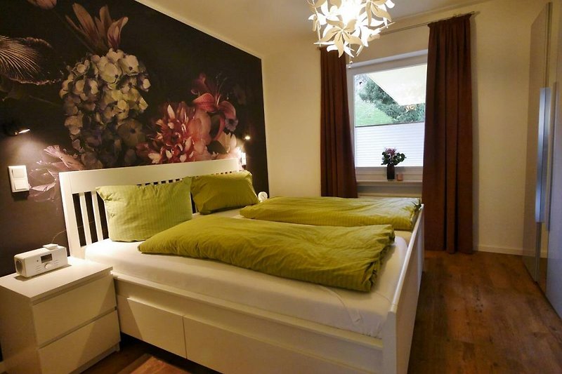 Upland Apartments/Fewo Zeitgeist - Schlafzimmer-2 mit Doppelbett