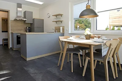 Fewo BERGSICHT + Garten im Zentrum