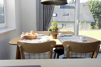 Fewo BERGSICHT + Garten im Zentrum