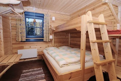 Moderna casetta di legno nello Jämtland