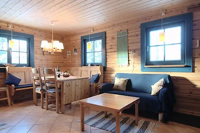 Moderna casetta di legno nello Jämtland