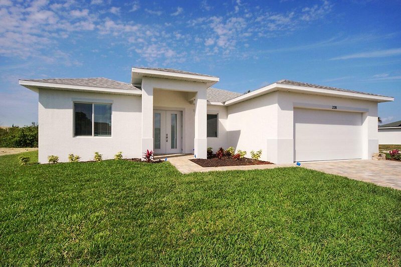 Villa Sunflower in Cape Coral