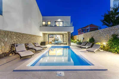 Villa Maria