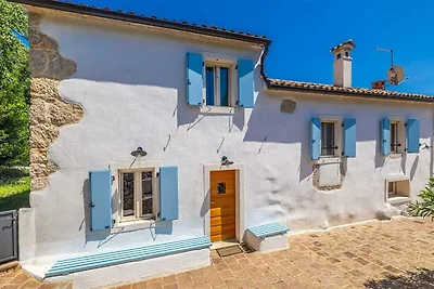 Casa in pietra di lusso Neva con piscina