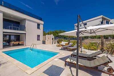 Appartamento SEA LA VIE con piscina