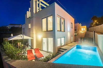 Lussuosa villa DRAZINE con piscina riscaldata