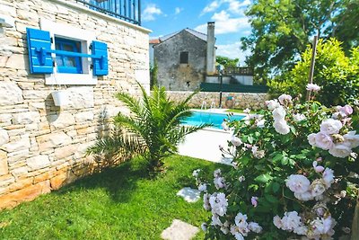 Haus PINEZICI mit Pool