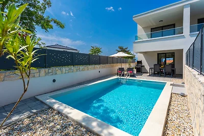 Villa LARUS