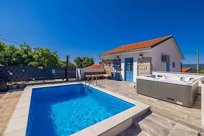 Ferienhaus KUNTENTA mit Pool