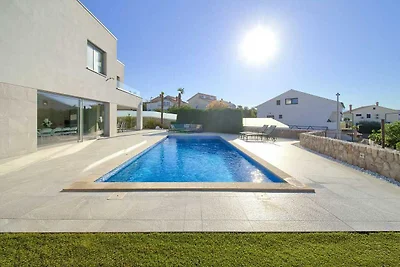 Villa SIA mit privatem Pool