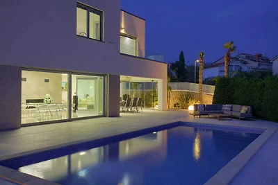 Villa SIA mit privatem Pool