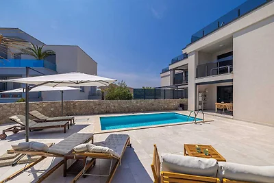 Appartamento SEA LA VIE con piscina