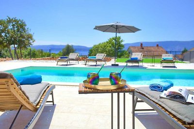 Villa MAGNIFICA avec piscine