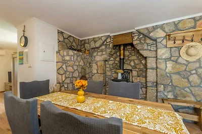 Casa vacanze JELE con piscina