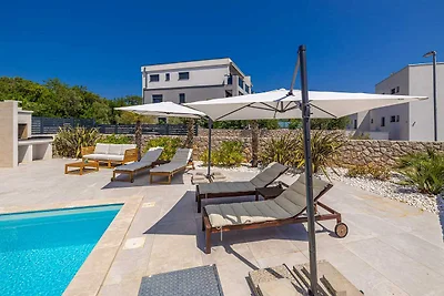 Appartamento SEA LA VIE con piscina