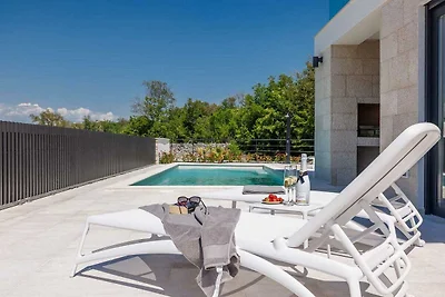 Villa AMARIS mit privatem beheiztem Pool