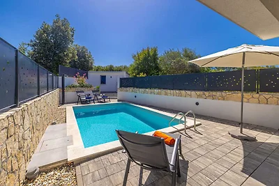 Villa LARUS