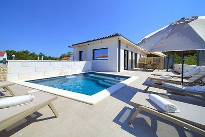 Villa QUARNARO avec piscine chauffée