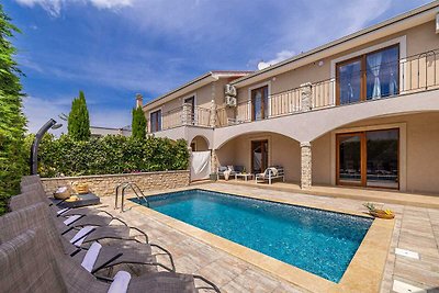 Villa DIJANA mit Pool