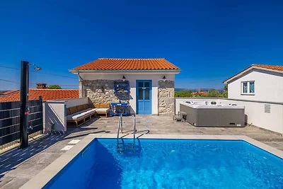 Ferienhaus KUNTENTA mit Pool