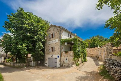 Casa in pietra JELA con piscina