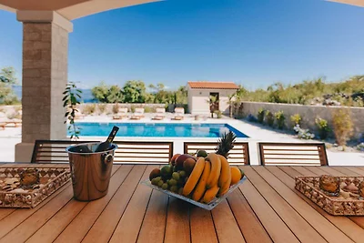 Luxusvilla GLABROVA mit Pool, Whirlpool und...