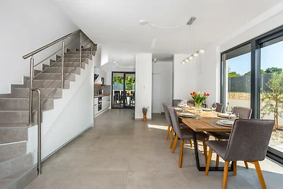 Villa LARUS