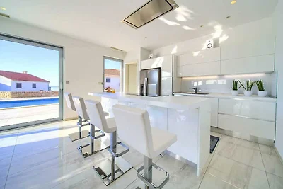 Villa SIA mit privatem Pool